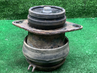 подушка крепления двигателя Volkswagen Passat B4 1995, 2.0 л., бензин, МКПП, универсал