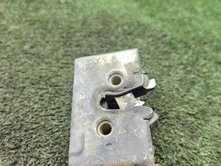 замок двери задней левой Volkswagen Jetta 2 поколение [рестайлинг] 1991, 1.8 л., бензин, МКПП, седан