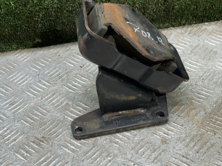 подушка крепления двигателя Hyundai H-1 Starex [рестайлинг] 2004, 2.5 л., дизель, МКПП, микроавтобус, 2161242900