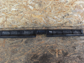 обшивка багажника Lada 2121 Niva 1 поколение [рестайлинг] 2013, 1.7 л., бензин, МКПП, внедорожник 5 дв.