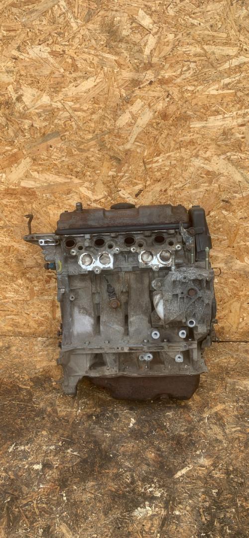 двигатель Citroen Xsara 1 поколение 1998, 1.4 л., бензин, МКПП, хетчбэк 3 дв., KFX - фото №1