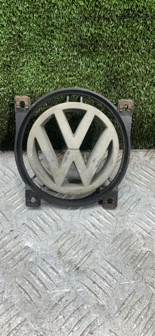 эмблема Volkswagen Passat B3 1990, 1.9 л., TDi, дизель, МКПП, универсал - фото №1