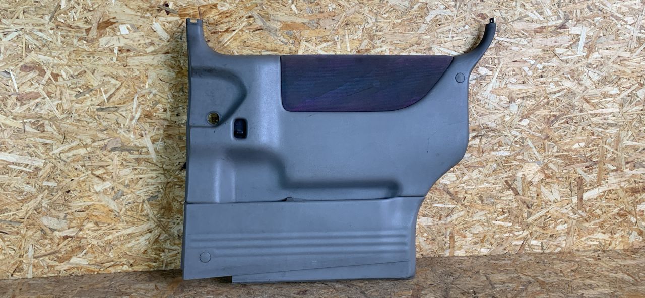 обшивка двери задняя правая Opel Sintra 1 поколение 1998, 2.2 л., X 22 XE, бензин, МКПП, минивэн - фото №1