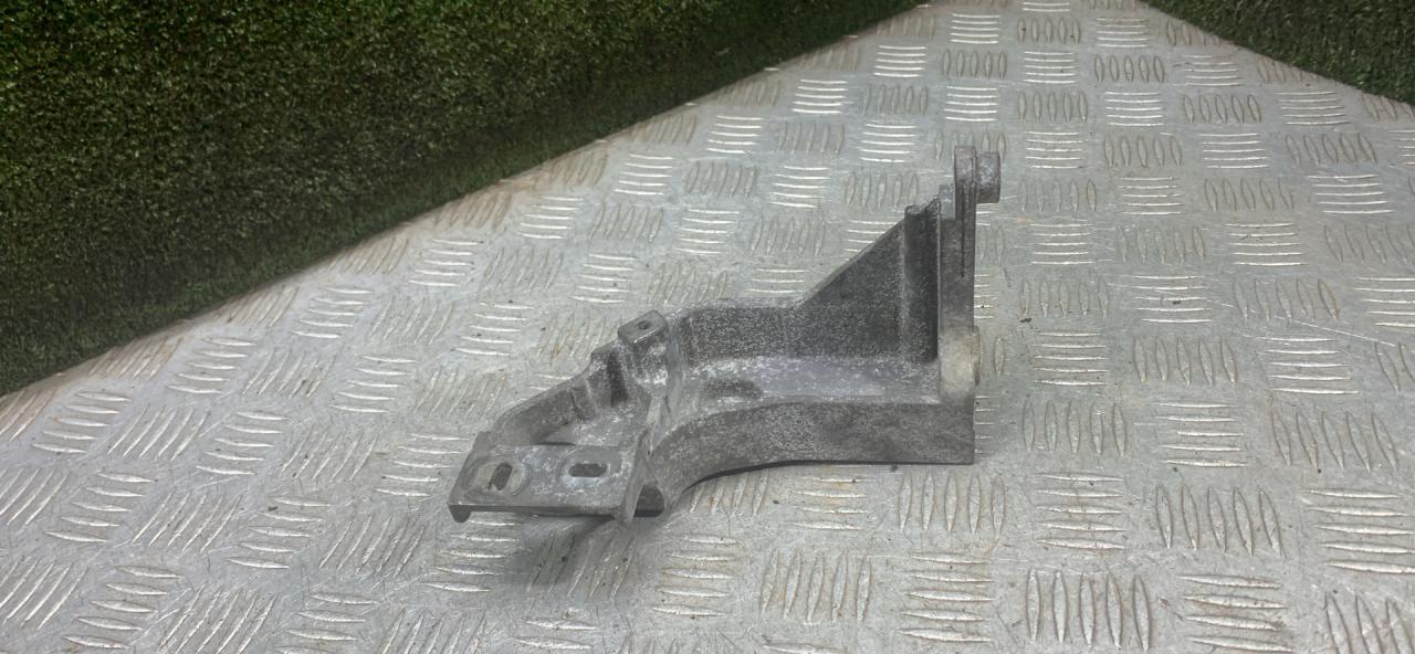 кронштейн ТНВД Renault Laguna 2 поколение 2002, 1.9 л., дизель, МКПП, хетчбэк 5 дв., 8200055566 - фото №1