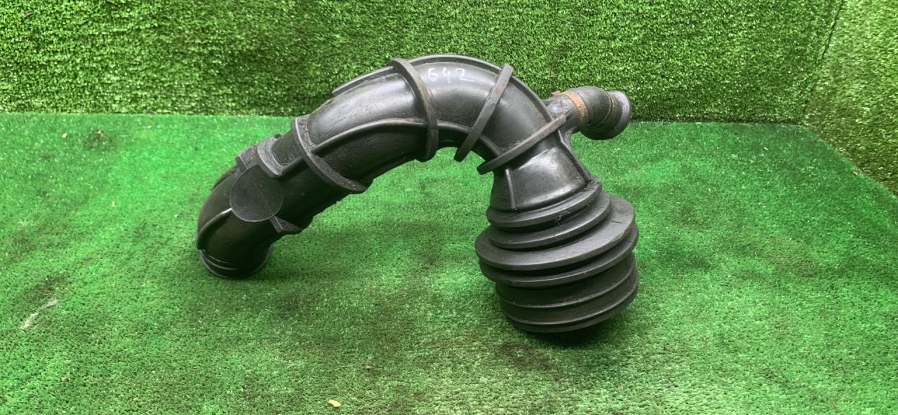 патрубок воздушного фильтра Ford Transit 5 поколение 1997, 2.5 л., TD, дизель, МКПП, микроавтобус - фото №1