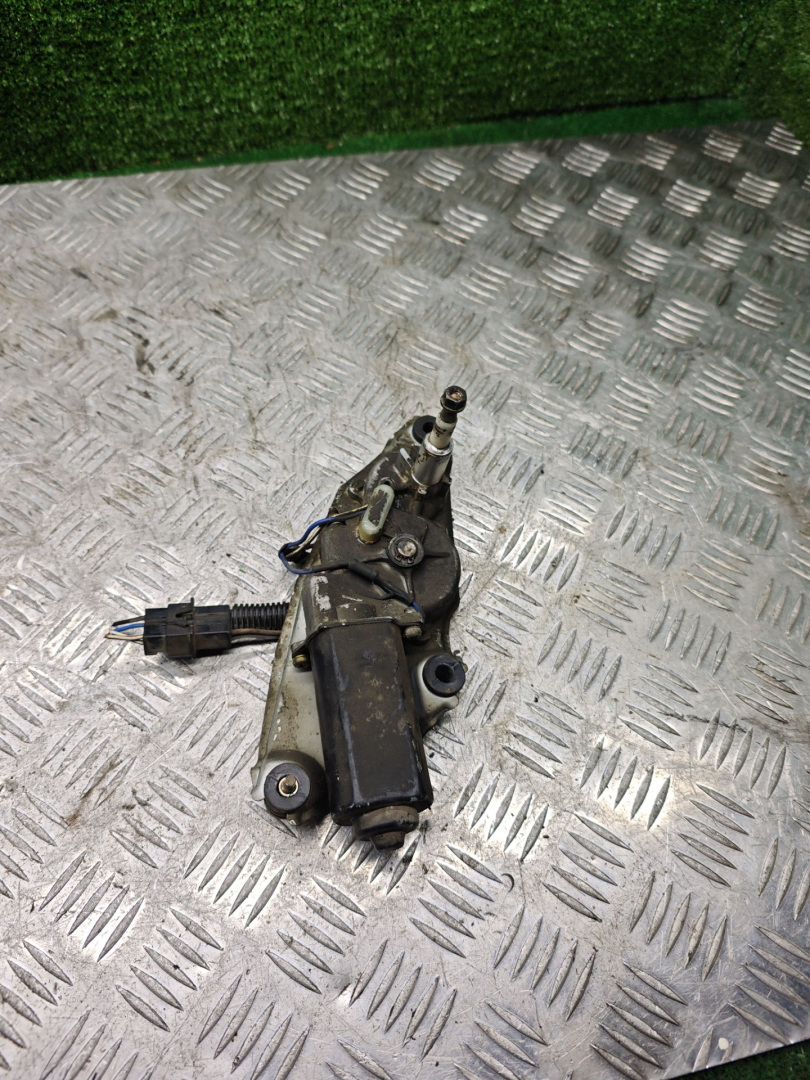 моторчик заднего стеклоочистителя (дворника) Saab 9-3 1 поколение 2002, 2.0 л., бензин, МКПП, хетчбэк 5 дв. - фото №1