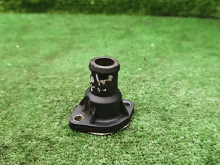 фланец (тройник) системы охлаждения Volkswagen Golf 3 поколение 1995, 1.8 л., бензин