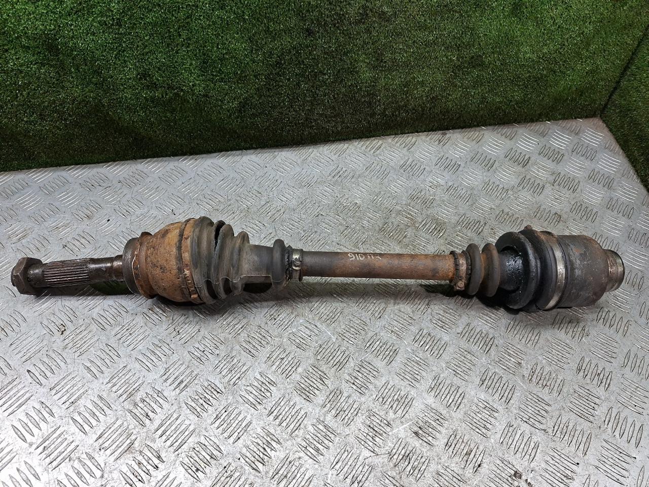 полуось передняя правая (приводной вал, ШРУС) Mercedes-Benz MB100 1 поколение 1991, 2.4 л., дизель, МКПП, микроавтобус - фото №1