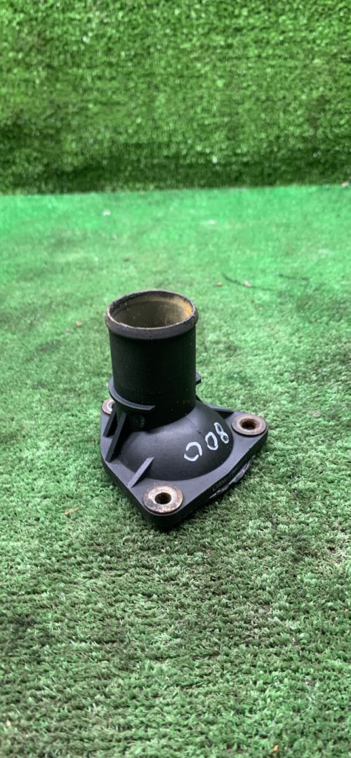 фланец (тройник) системы охлаждения Peugeot 806 1 поколение 1997, 2.1 л., дизель, МКПП, минивэн - фото №1