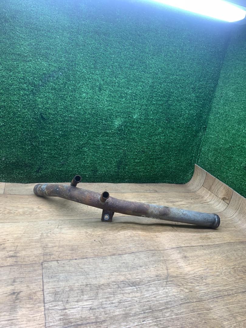 трубка охлаждающей жидкости Hyundai Accent 1 поколение (X3) 1996, 1.3 л., бензин, МКПП, хетчбэк 3 дв. - фото №1