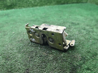 замок двери задней правой Mercedes-Benz Vito W638 2002, 2.2 л., CDi, дизель, МКПП, микроавтобус