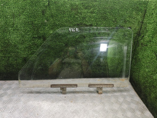 стекло двери передней левой Lada 2121 Niva 1 поколение [рестайлинг] 2013, 1.7 л., бензин, МКПП, внедорожник 5 дв.