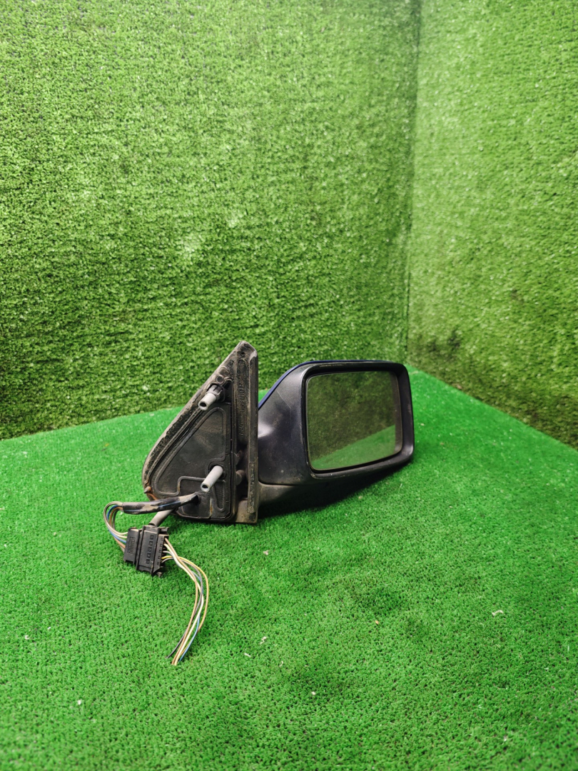 зеркало наружное правое Volkswagen Vento 1 поколение 1995, 1.6 л., бензин, МКПП, седан - фото №1