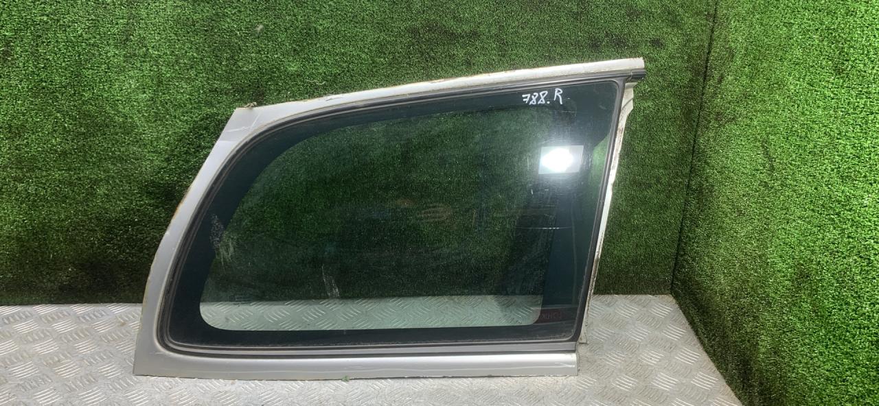 стекло кузовное боковое правое Toyota Carina E 1 поколение T190 1997, 2.0 л., 3S-FE, бензин, МКПП, универсал - фото №1