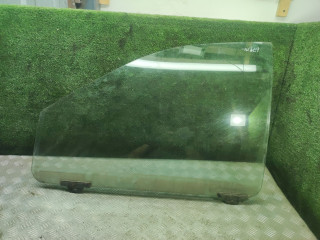 стекло двери передней левой Chrysler Voyager 3 поколение 1997, 2.4 л., бензин, АКПП, минивэн