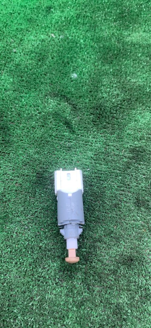 Датчик педали тормоза (лягушка) Lada Vesta 1 поколение 2023, 1.6 л., бензин, МКПП, седан - фото №1