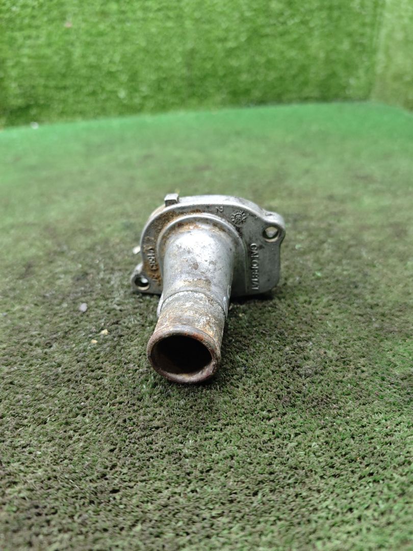 корпус термостата Fiat Punto 1 поколение 1995, 1.2 л., бензин, МКПП, хетчбэк 5 дв. - фото №1