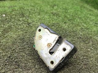 замок двери передней левой Chrysler Voyager 3 поколение 1997, 2.4 л., бензин, АКПП, минивэн