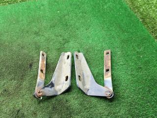 петля капота Chevrolet Niva 1 поколение 2008, 1.7 л., бензин, МКПП, внедорожник 5 дв.