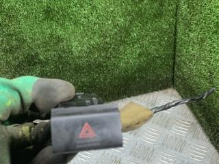 кнопка аварийной сигнализации Toyota Avensis 1 поколение (T220) 1997, 2.0 л., дизель, МКПП, универсал