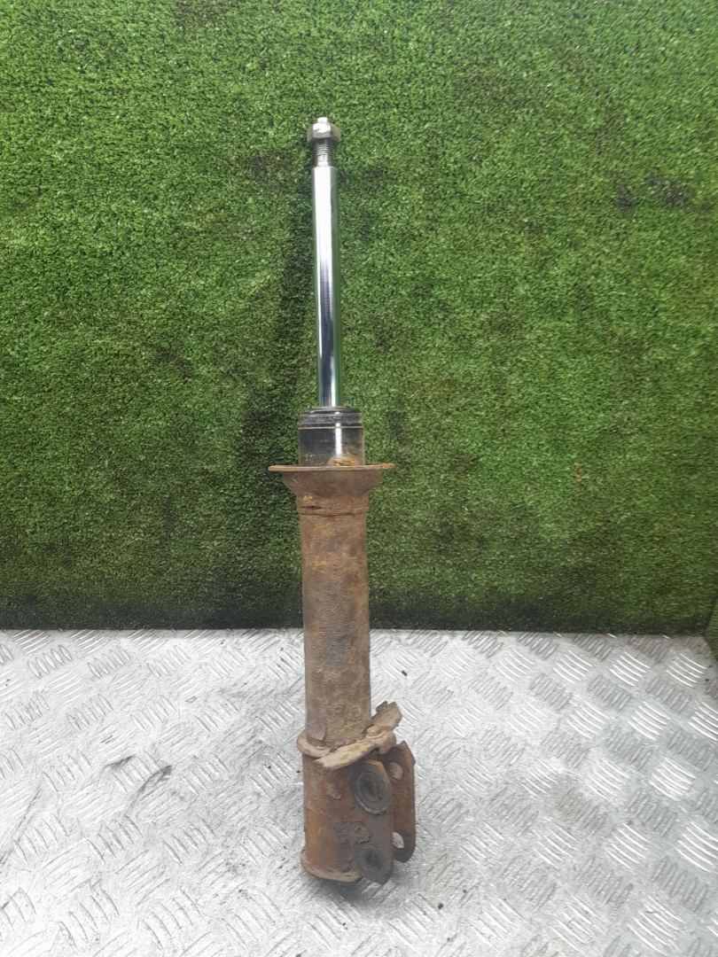 амортизатор передний Renault Megane 1 поколение 1999, 1.6 л., бензин, МКПП, хетчбэк 5 дв. - фото №1