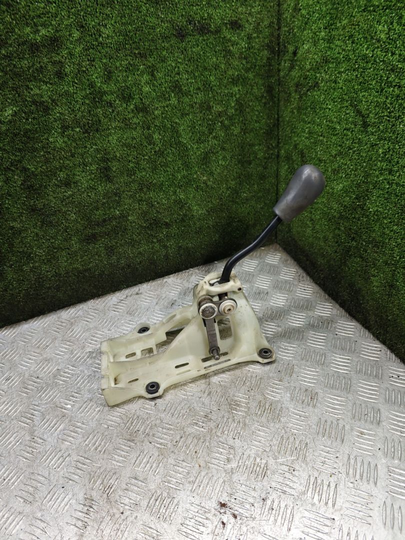 кулиса Toyota Picnic 1 поколение XM10 1999, 2.2 л., 3C-TE, дизель, МКПП, минивэн - фото №1