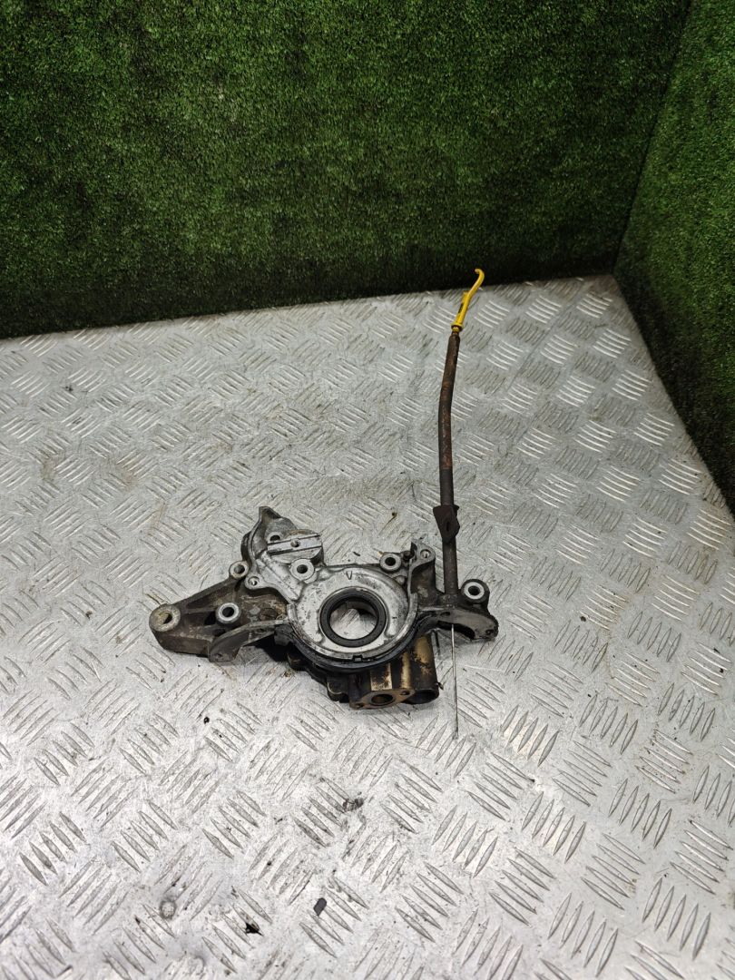 насос масляный Mazda 323 5 поколение 1998, 1.5 л., бензин, МКПП, хетчбэк 3 дв. - фото №1