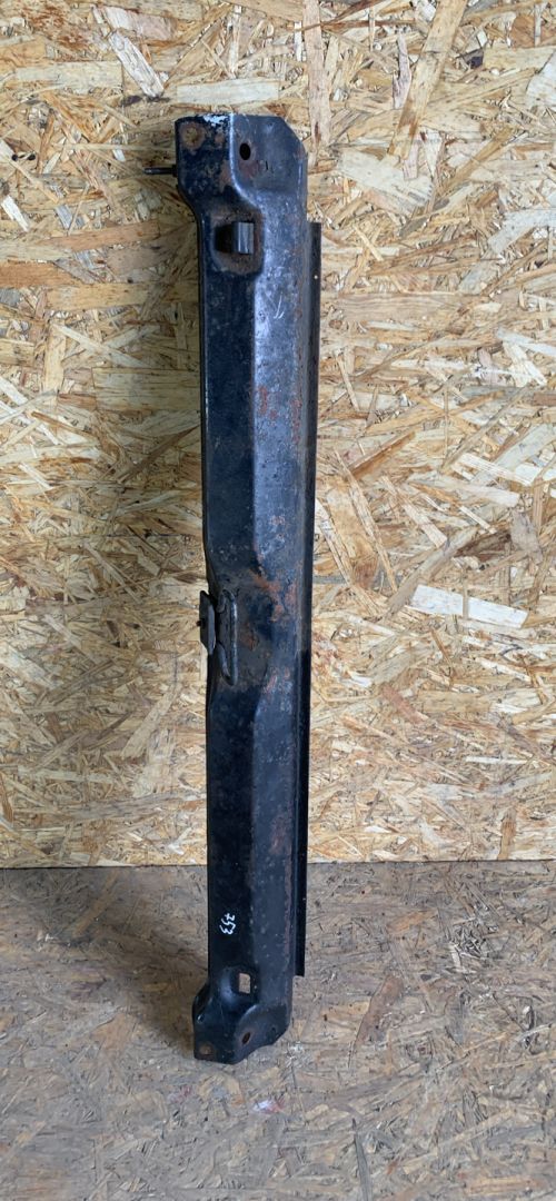 передняя панель крепления облицовки (телевизор) Volkswagen Transporter T4 2000, 2.4 л., дизель, МКПП, микроавтобус, полный привод - фото №1