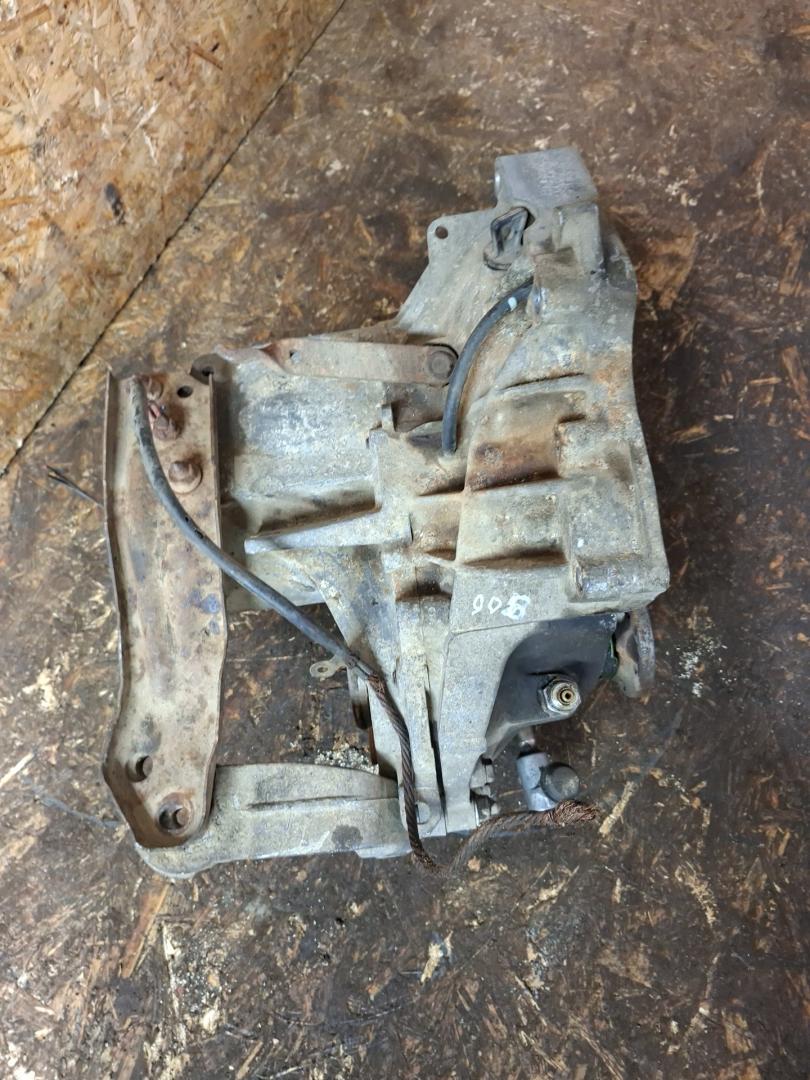 КПП механическая (МКПП) Volkswagen Golf 2 поколение 1990, 1.3 л., бензин, МКПП, хетчбэк 3 дв., AKW23028 - фото №1