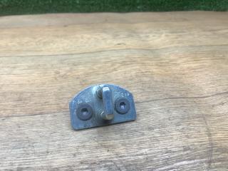 ответная часть (скоба) замка двери Lada Vesta 1 поколение 2020, 1.6 л., бензин, МКПП, седан