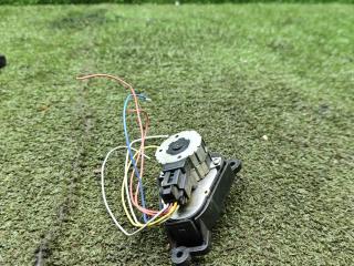 моторчик заслонки печки Renault Laguna 1 поколение [рестайлинг] 1999, 1.8 л., бензин, МКПП, хетчбэк 5 дв.