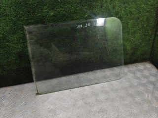 стекло кузовное боковое левое УАЗ 452 2 поколение 1985, 2.4 л., бензин, МКПП, микроавтобус