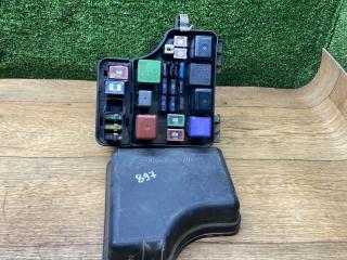 блок предохранителей Toyota Carina E 1 поколение T190 1997, 1.6 л., 4A-FE, бензин, МКПП, седан, 8267005020