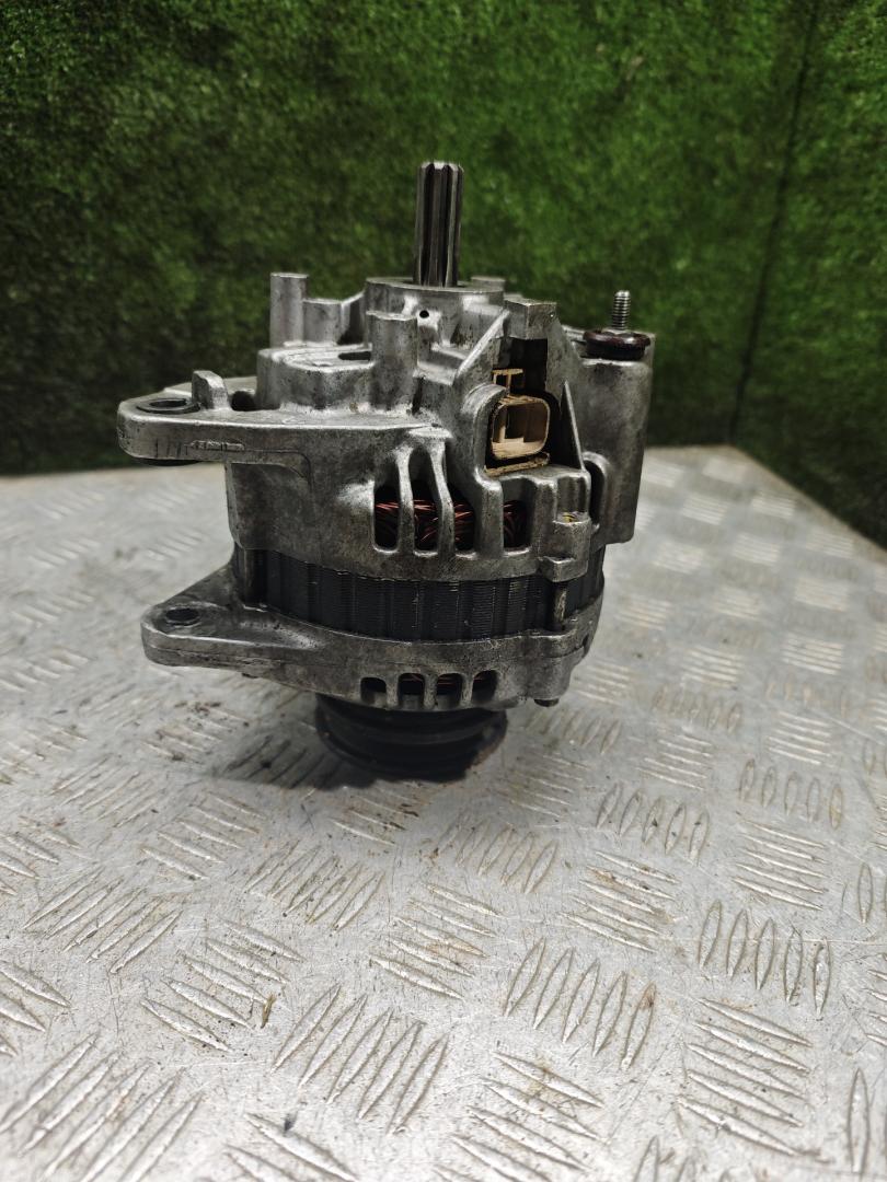 генератор Hyundai Galloper 2 поколение 1998, 2.5 л., дизель, МКПП, внедорожник 5 дв. - фото №1