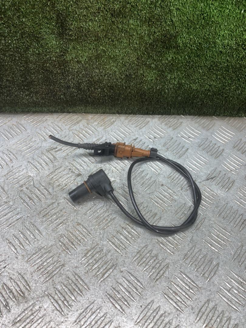 датчик коленвала Alfa Romeo 156 1 поколение 1999, 2.0 л., бензин, МКПП, седан, 0261210160 - фото №1