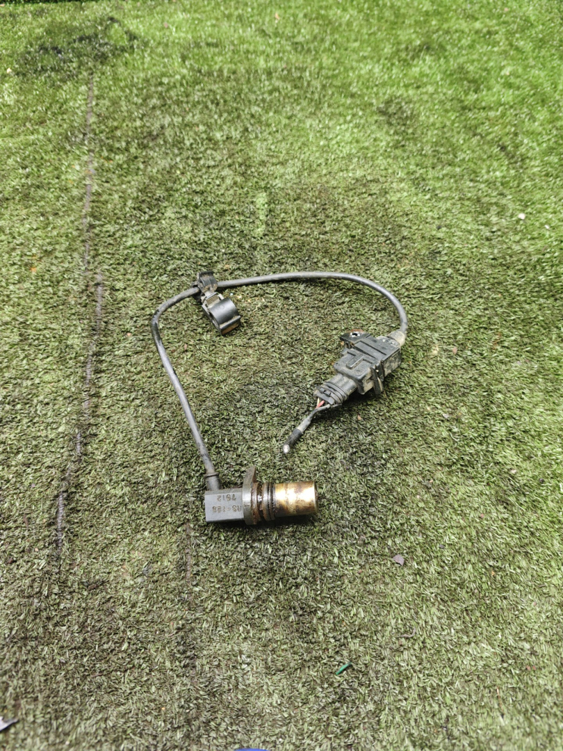 датчик коленвала Fiat Marea 1 поколение 2000, 1.8 л., бензин, МКПП, универсал, 46432909 - фото №1