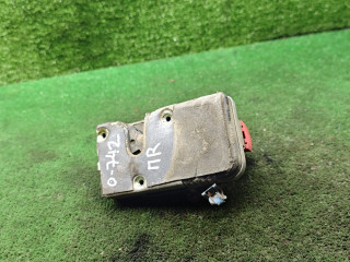 замок двери передней правой Citroen Xantia 1 поколение [рестайлинг] 2000, 2.0 л., бензин, МКПП, хетчбэк 5 дв.