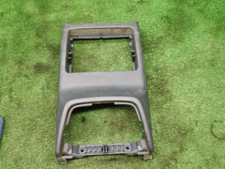 консоль салона Skoda Octavia 3 поколение (A7) 2013, 1.8 л., бензин, МКПП, лифтбэк, 5E08572899B9