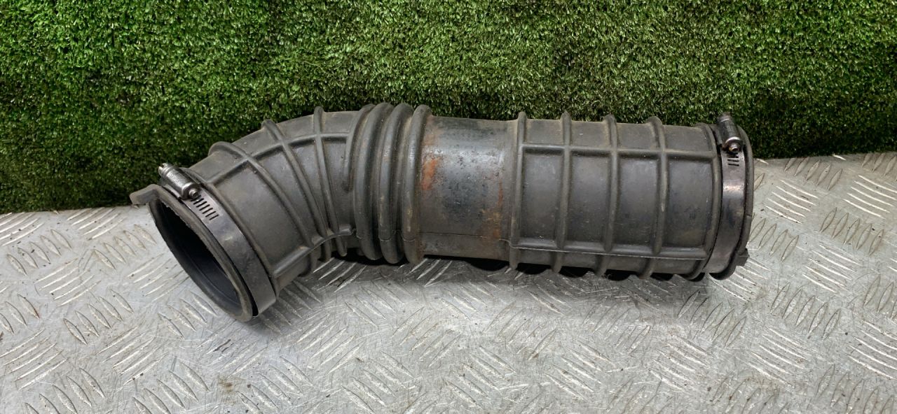 патрубок воздушного фильтра Opel Sintra 1 поколение 1998, 2.2 л., Y 22 DTH, дизель, МКПП, минивэн - фото №1