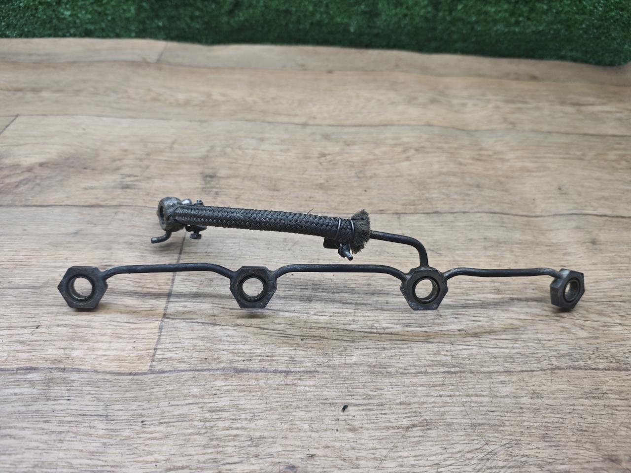 трубка обратки форсунок Hyundai Galloper 2 поколение 1998, 2.5 л., дизель, МКПП, внедорожник 5 дв. - фото №1