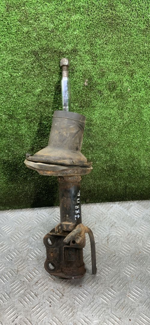 амортизатор передний правый Toyota Carina E 1 поколение T190 1997, 2.0 л., 3S-FE, бензин, МКПП, универсал - фото №1