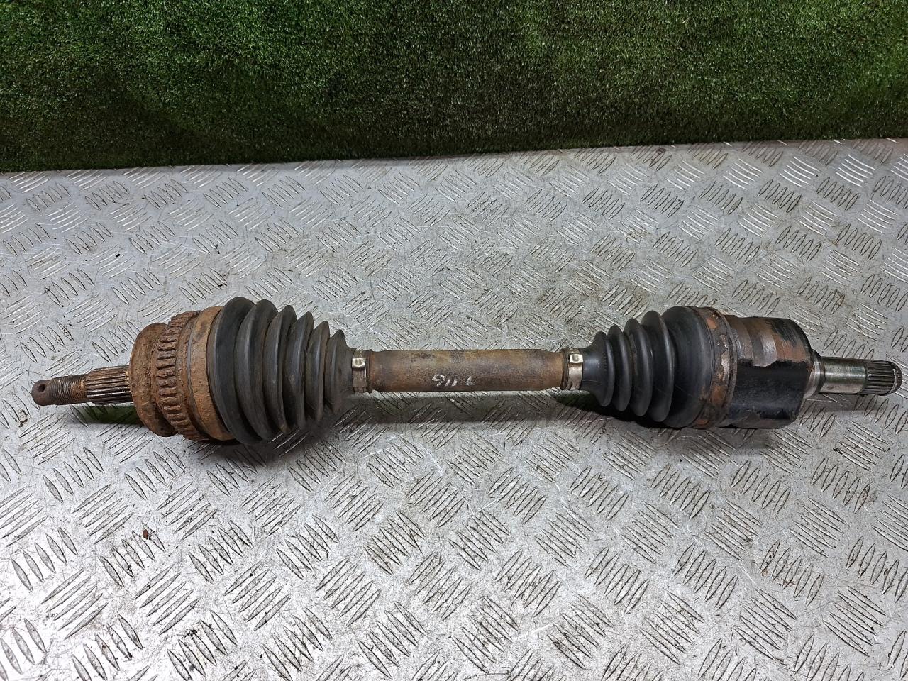 полуось передняя левая (приводной вал, ШРУС) Chrysler Voyager 3 поколение (1995 - 2001), 2.4 л., бензин, МКПП, минивэн - фото №1