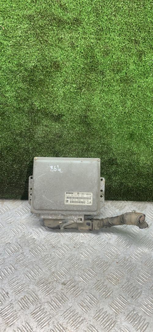 блок управления двигателем Opel Sintra 1 поколение 1999, 2.2 л., бензин, МКПП, минивэн, 0261203548 - фото №1