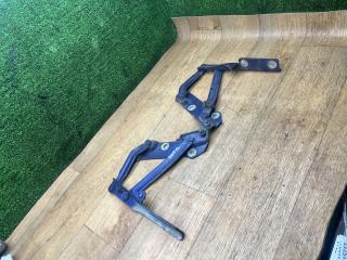 петля капота Opel Vectra B 1997, 1.6 л., X 16 XEL, бензин, МКПП, хетчбэк 5 дв., 90508955LH, 90508956RH