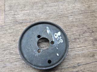 шкив помпы Volkswagen Passat B4 1995, 1.8 л., бензин, МКПП, седан, 037121031C
