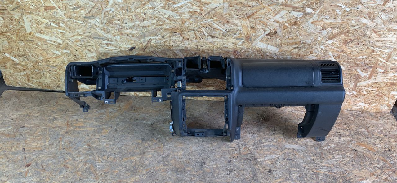 панель передняя салона (торпедо) Great Wall Hover 1 поколение 2008, 2.4 л., бензин, МКПП, внедорожник 5 дв., 5306110K00 - фото №1