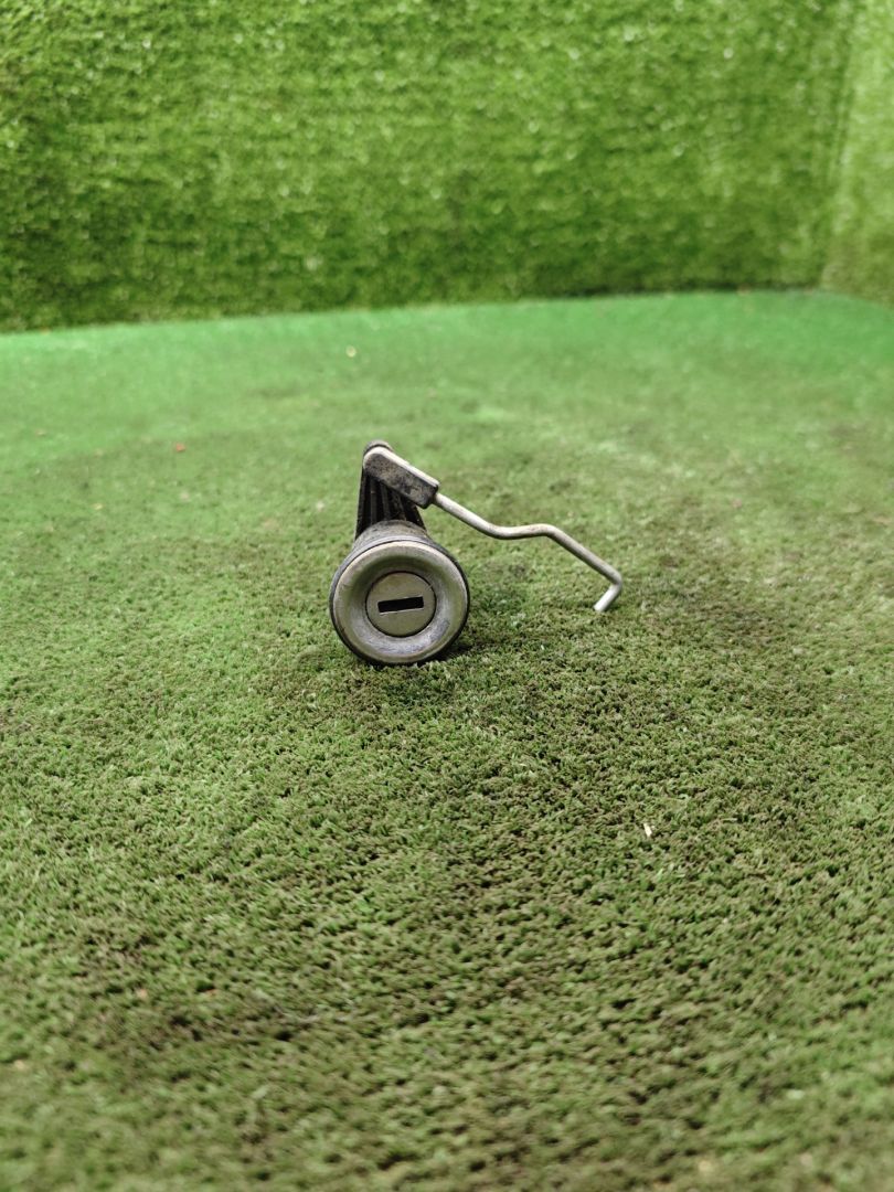 личинка дверного замка Fiat Punto 2 поколение 2000, 1.2 л., бензин, МКПП, хетчбэк 5 дв. - фото №1