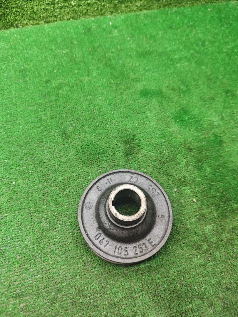 шкив коленвала Skoda Fabia 1 поколение (6Y) 2002, 1.4 л., бензин, МКПП, 047105253E - фото №1