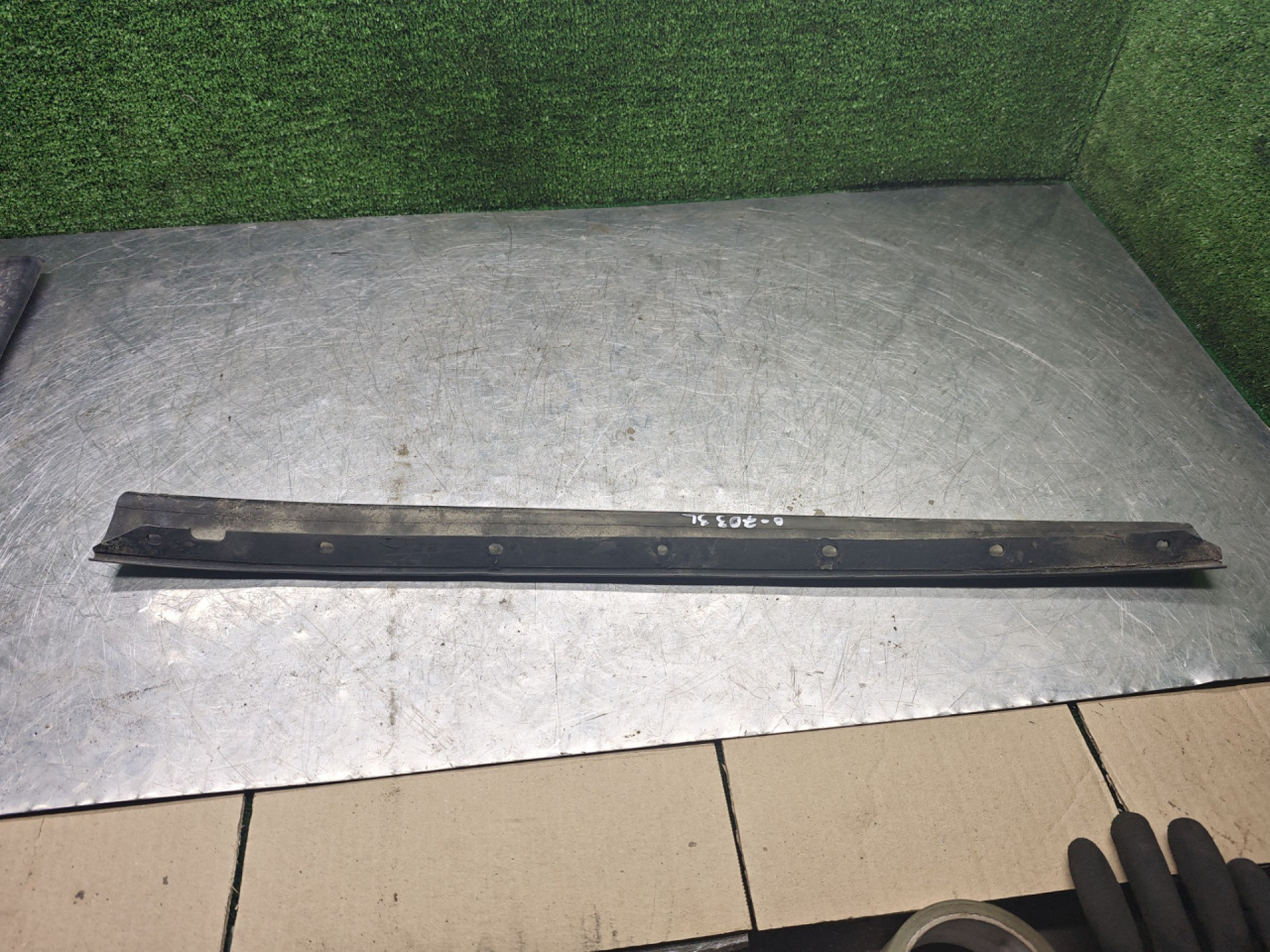 молдинг двери задней левой Lancia Kappa 1 поколение 1999, 2.0 л., бензин, МКПП, седан - фото №1