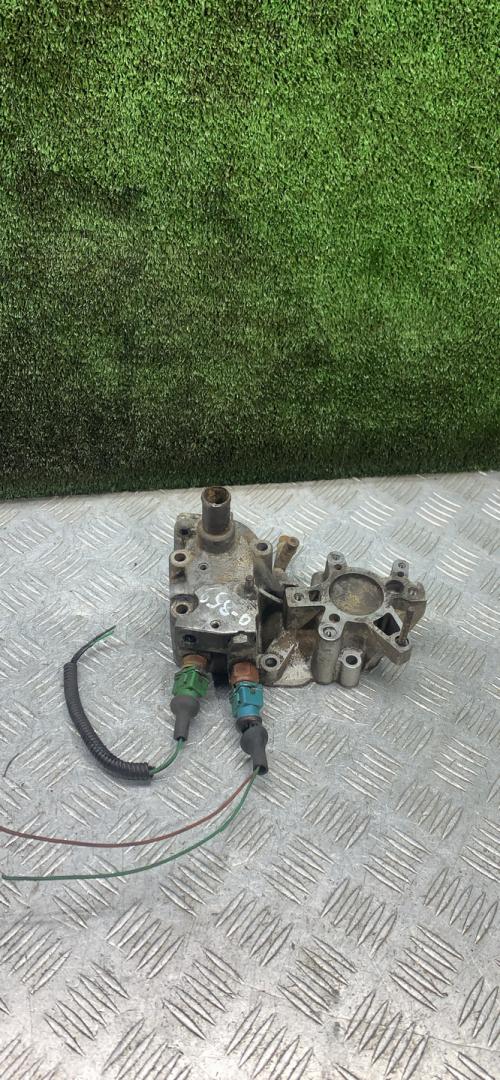 корпус термостата Citroen Xantia 1 поколение 1995, 1.6 л., бензин, МКПП, хетчбэк 5 дв. - фото №1